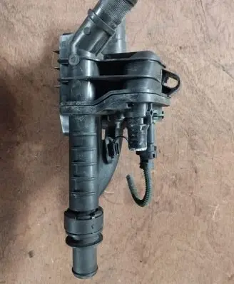 Peugeot 3008 I Thermostat 9684588980