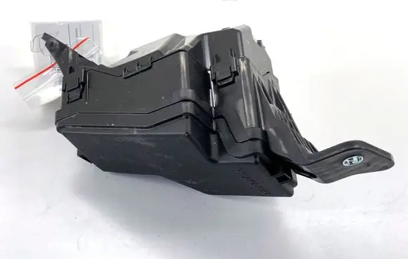 Lexus LBX Fuse box set 71563W