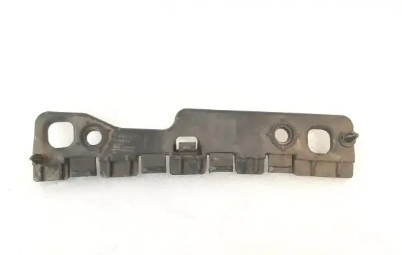 Fender mounting bracket