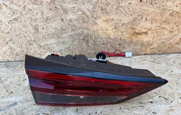Nissan Qashqai J12 Tailgate rear/tail lights 2268D02F