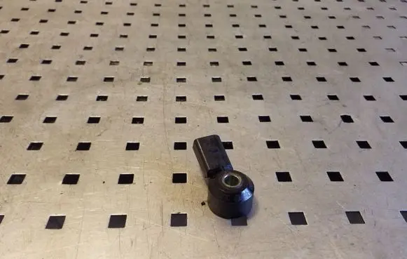 Detonation knock sensor