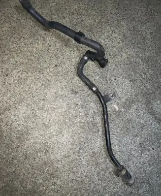 BMW 7 E38 Engine coolant pipe/hose 11531711381