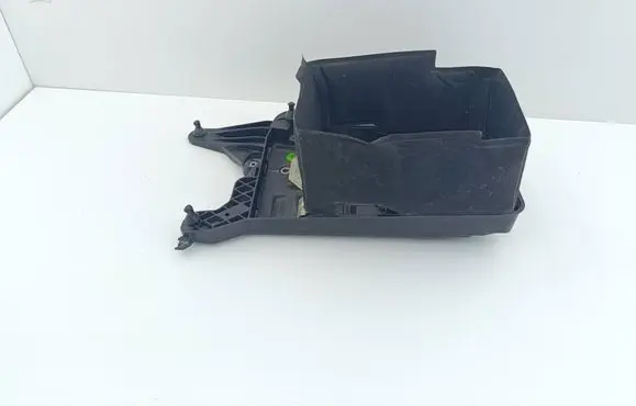 Volkswagen Atlas Battery tray 3QF915331