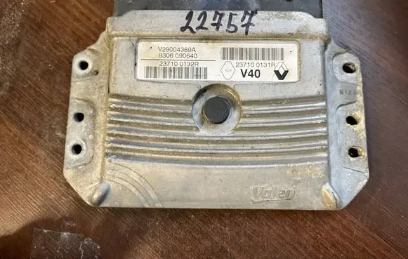 Renault Megane II Engine control unit/module 237100131r 237100132r