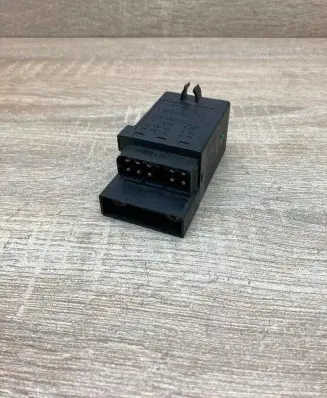 BMW 5 E39 Glow plug pre-heat relay 2246473 72RB501 Used