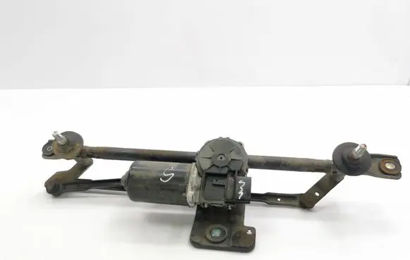 KIA Sportage Front wiper linkage and motor