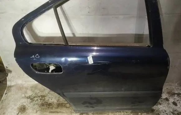 Volvo S60 Rear door melynos