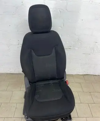Jeep Renegade Front driver seat 