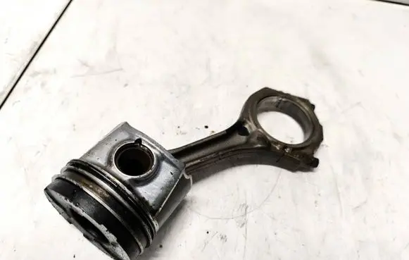 Audi A4 S4 B6 8E 8H Piston with connecting rod 059j
