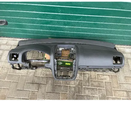 Volkswagen Golf V Dashboard 1K1858295 1155D300635 1K1857669