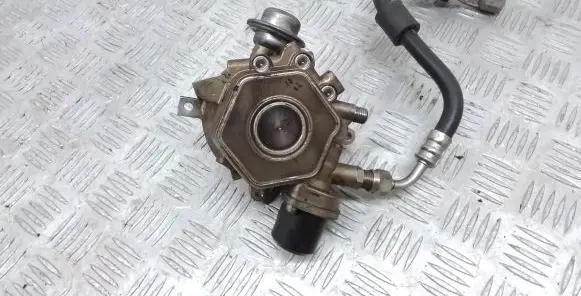 Porsche Cayenne (92A) Fuel injection high pressure pump 94811031572