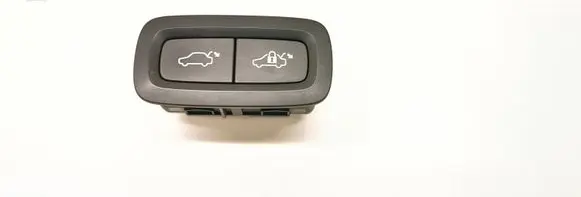 Volvo XC90 Tailgate/boot open switch button 31674801 18W044