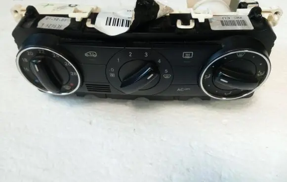 Mercedes-Benz A W169 Climate control unit 1698301385 NE70076