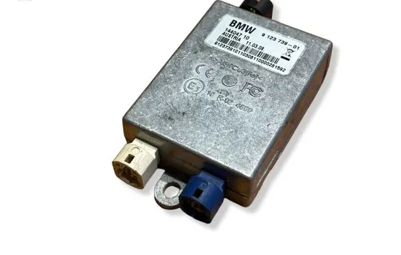 BMW 1 E82 E88 Aerial antenna amplifier 9123739
