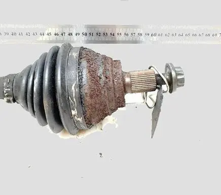 Volkswagen PASSAT B6 Front driveshaft