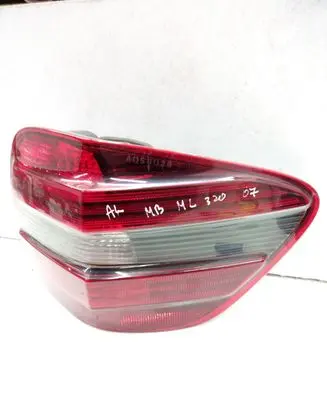 Mercedes-Benz ML W164 Rear/tail lights 404102r
