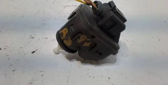 Headlight level adjustment motor