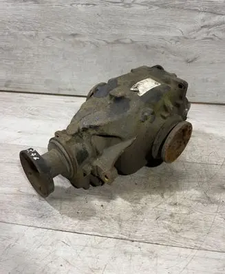 BMW X3 E83 Rear differential 7567987 EZF10V