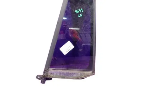 Volkswagen Golf VII Front door window glass four-door 
