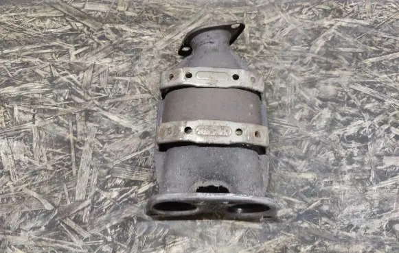 Subaru SVX Catalyst/FAP/DPF particulate filter RCPA1 RCPA11724