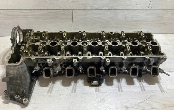 BMW X3 E83 Engine head 7792753
