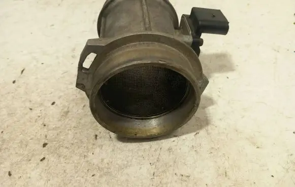 Audi A6 S6 C5 4B Mass air flow meter 059906461G AFH7025F
