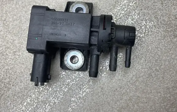 Opel Insignia B Turbo solenoid valve 55599331