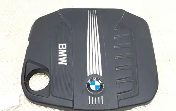 BMW 5 F10 F11 Engine cover (trim) 8513452