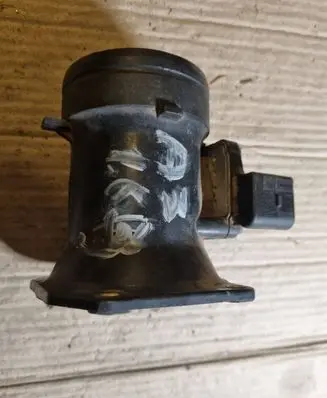 Audi A3 S3 8L Mass air flow meter 1J0129601L