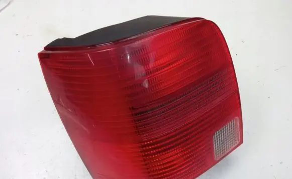 Volkswagen PASSAT B5 Rear/tail lights 3B9945111F
