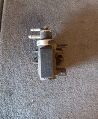 Audi A3 S3 8L Turbo solenoid valve 1H0906627A