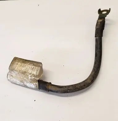 Volkswagen Golf Plus Positive cable (battery) 