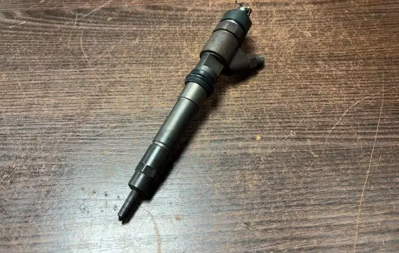 Iveco Daily 3rd gen Fuel injector 0445120011