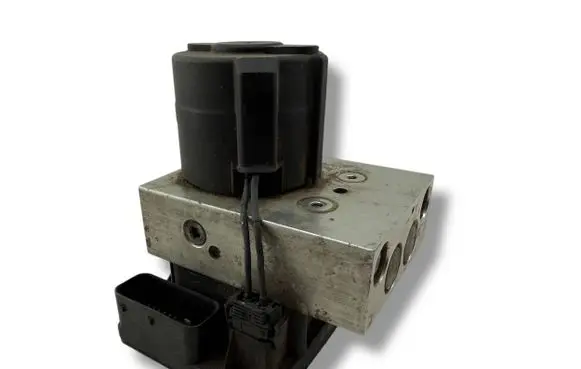 Volvo S70 V70 V70 XC ABS Pump 9140774