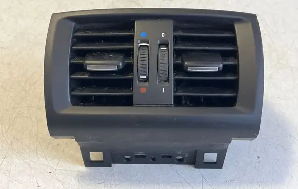 BMW X3 F25 Rear air vent grill 9200888 17238711