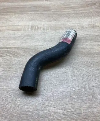 Toyota Corolla E110 Engine coolant pipe/hose 1657115160