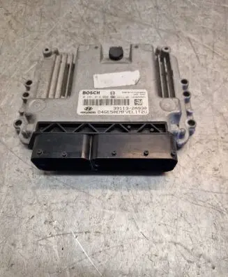 Hyundai i30 Engine control unit/module 391132A930 1039S59681 0281019084