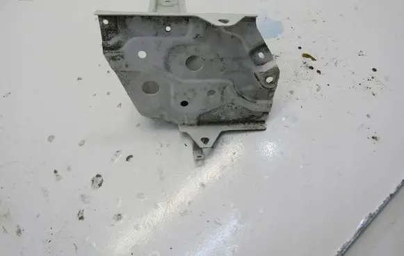 Honda HR-V Battery bracket GMAUTO4574097