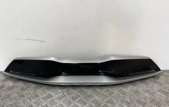 Front bumper upper radiator grill