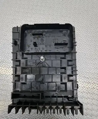 Volkswagen Golf V Fuse box set 017181281 01718130