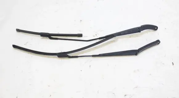 Volkswagen Polo VI Windshield/front glass wiper blade 2G1955409