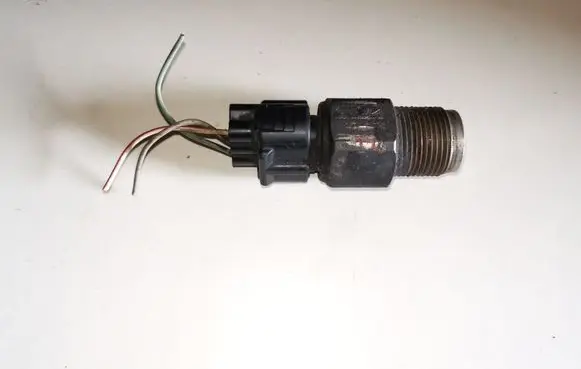 Mazda 6 Fuel pressure regulator 