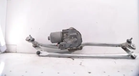 Audi A6 S6 C6 4F Front wiper linkage and motor 4F1955119D