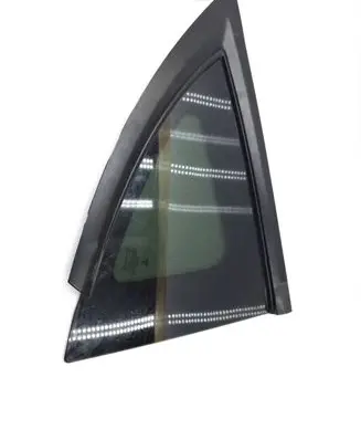 Tesla Model Y Rear side window 16735400