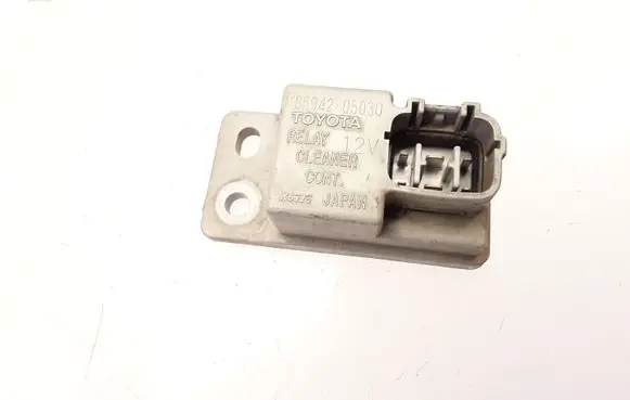 Toyota Avensis T250 Light washer relay 8594205030