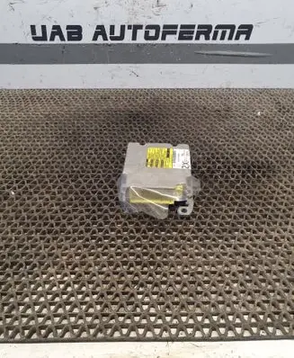 Toyota Avensis T250 Airbag control unit/module 8917005220 215955102