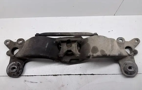 Audi A4 S4 B7 8E 8H Gearbox mounting bracket 8E0399263AG