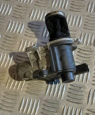 Audi A4 S4 B7 8E 8H EGR valve 038131501BF