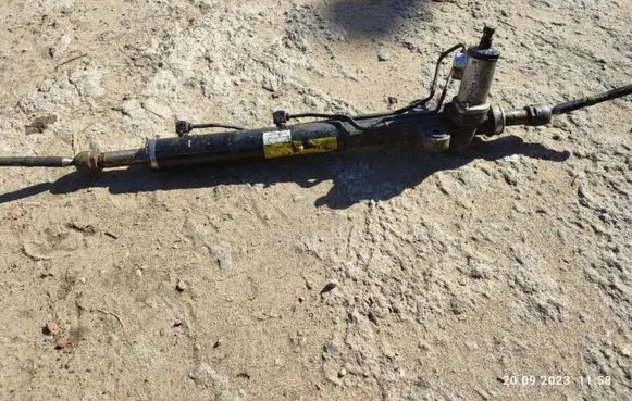 Hyundai Santa Fe Steering rack 577002B100