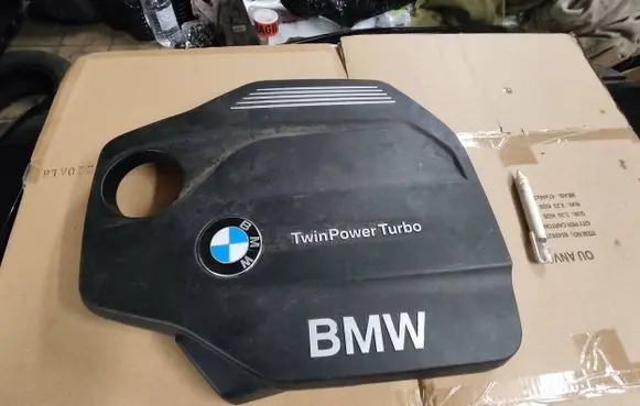 BMW X5 F15 Engine cover (trim) 8514202 162083